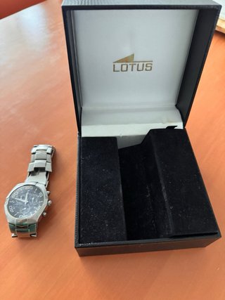 Reloj Lotus Hombre Negro y Plateado
