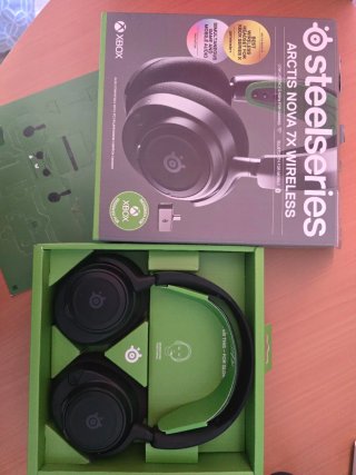 NUEVO SIN USAR Arctis Nova 7X Wireless Negro