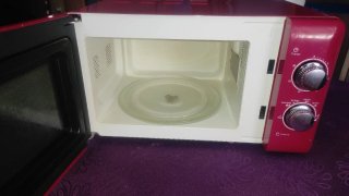 Microondas Rojo Retro