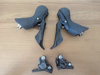 Manetas Shimano 105 Hidráulicas 11v y frenos hidrá