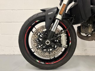 DUCATI MONTER 821
