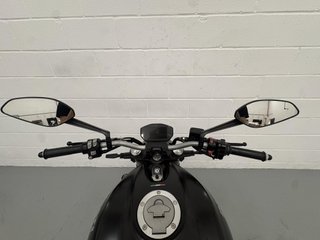 DUCATI MONTER 821