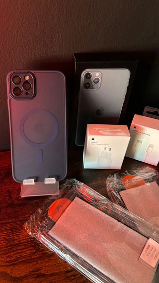 iPhone 11 Pro Max 256GB 100% batería + accesorios