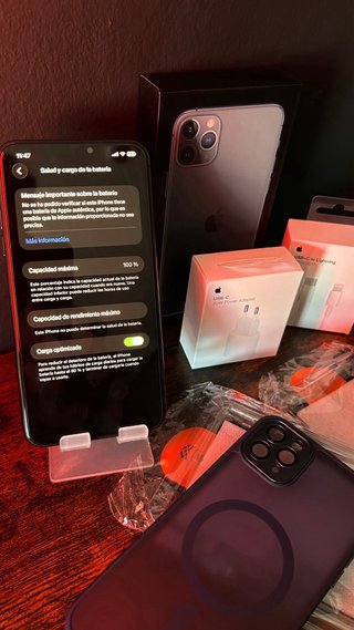 iPhone 11 Pro Max 256GB 100% batería + accesorios