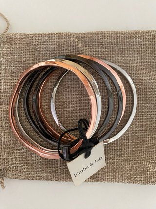 Pulseras Bimba y Lola doradas y plateadas