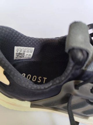 Zapatillas Adidas Negras y Grises