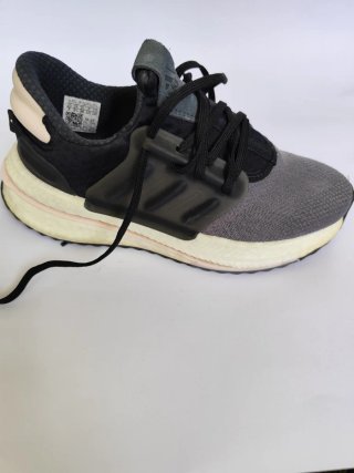 Zapatillas Adidas Negras y Grises