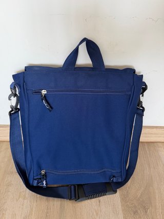 Mochila Jaylis Azul con Tiburón y Garras