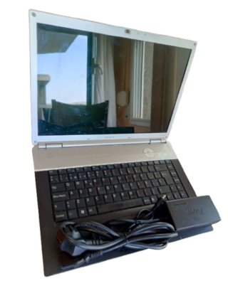 PORTÁTIL SONY PCG-392M USADO CON CARGADOR