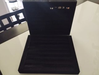 Expositor de anillos terciopelo negro