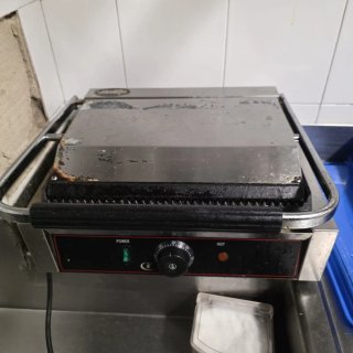 Plancha Grill Tostadora Profesional