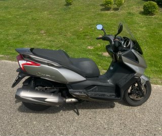 COMO NUEVA Kymco Super Dink 300i Plata/Negro