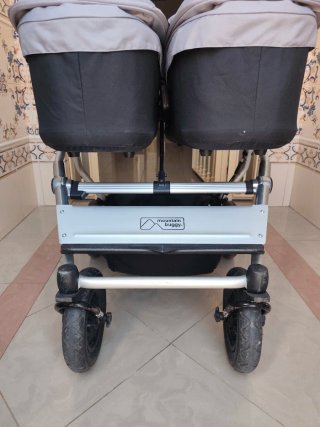 Carro gemelar
