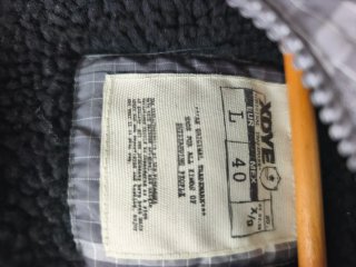 Chaqueta de cuadros gris y blanca