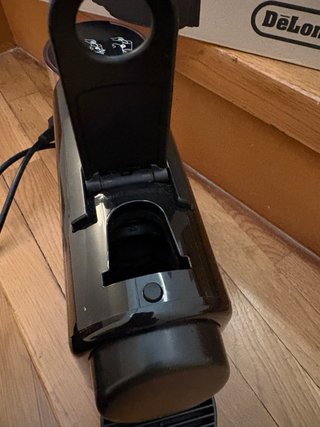 Cafetera Nespresso Essenza Mini DeLonghi