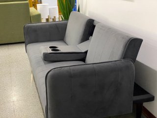 Nuevo sofa cama gris con reposavasos