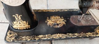 Máquina de coser Singer antigua