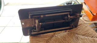 Máquina de coser Singer antigua