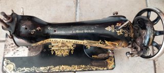 Máquina de coser Singer antigua