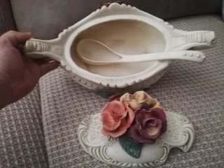 Sopera decorativa con rosas