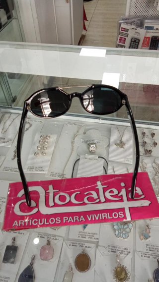 Gafas de sol web negras nuevas.