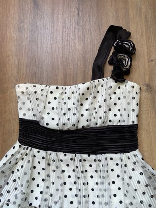 Vestido corto fiesta de lunares.