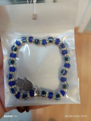 Pulsera Ojo Turco y Mano de Fátima es de cristal