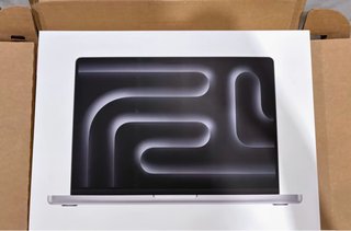 MacBook Pro M5 Pro 14 24GB 1TB Nanotexture