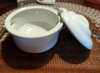 Fuente o sopera de porcelana blanca