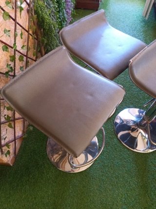 3 Taburetes de Bar Grises