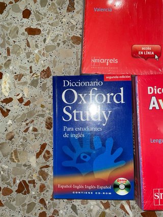 Diccionario Oxford y valenciano y castellano
