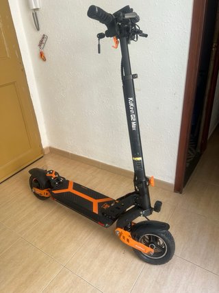 Patinete Kukirin G2 Max con su matricula en la DGT