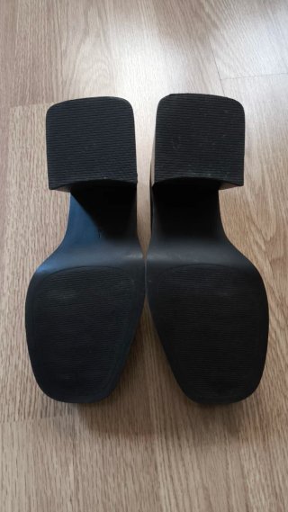 Zapatos de tacón negros talla 35