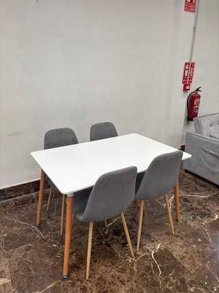 Mesa Comedor Nueva con Pack de 4 Sillas ENVIAMOS