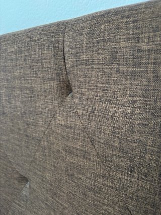 Cabecero de cama tapizado marrón