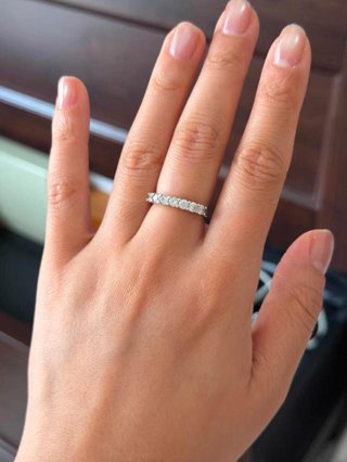 Anillo de plata con diamantes