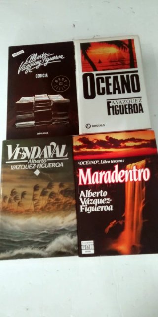 Lote 16 libros de Alberto Vázquez-Figueroa