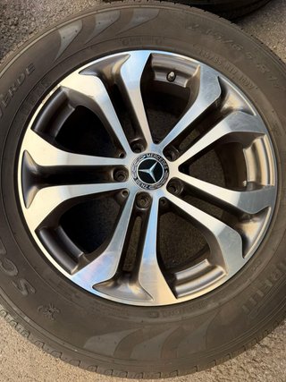 Llantas R17 Mercedes A2534010600