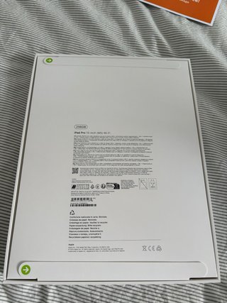 iPad Pro 13 256GB Wi-Fi Space Gray precintado