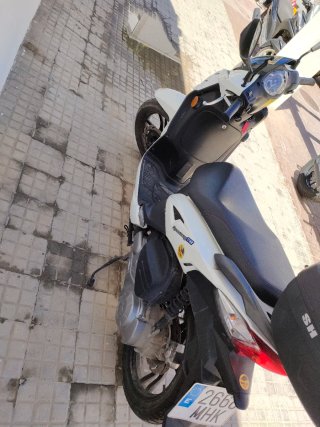 Moto SYM Symphony 125cc Scooter