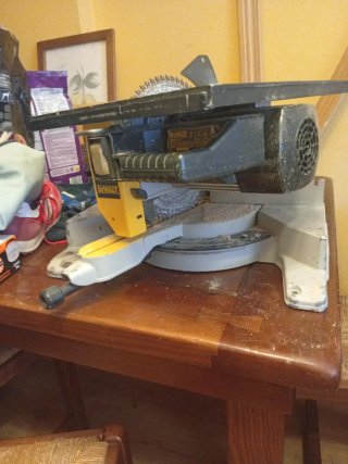 Ingletadora Dewalt DW711