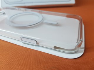 Funda iPhone 16 Pro MagSafe Transparente