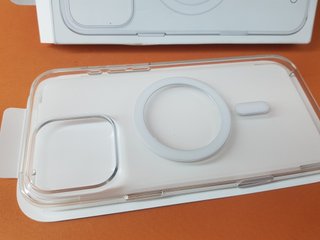 Funda iPhone 16 Pro MagSafe Transparente