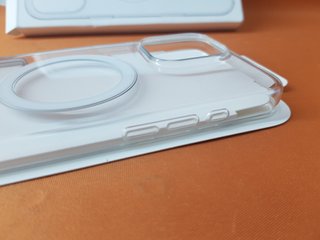 Funda iPhone 16 Pro MagSafe Transparente