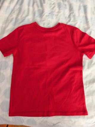 Lote Ropa Niño: Camiseta Reebok y Gorra
