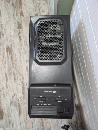 Torre PC NOX Coolbay SX negra golpe