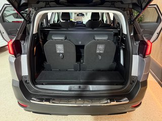 Peugeot 5008 2021