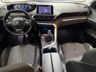 Peugeot 5008 2021
