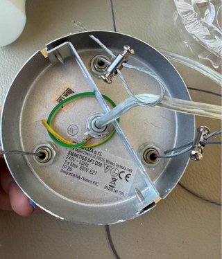 Lampadario moderno design bianco e acciaio