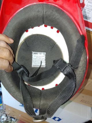 Casco de moto rojo SUYOKA